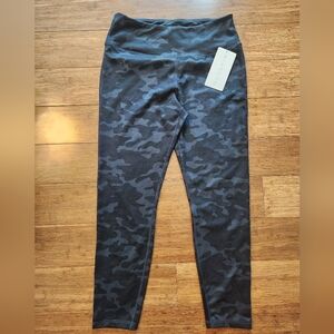 NEW Danskin Women's Camo 7/8 Legging yoga Activewear Size Large